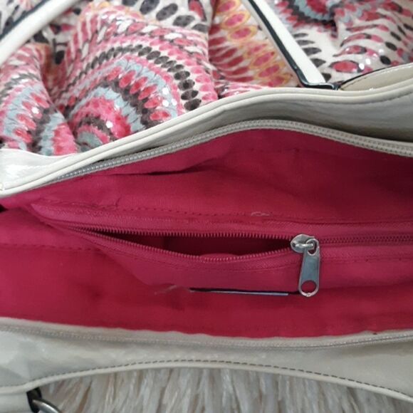 Call it spring purse - Picture 5 of 8